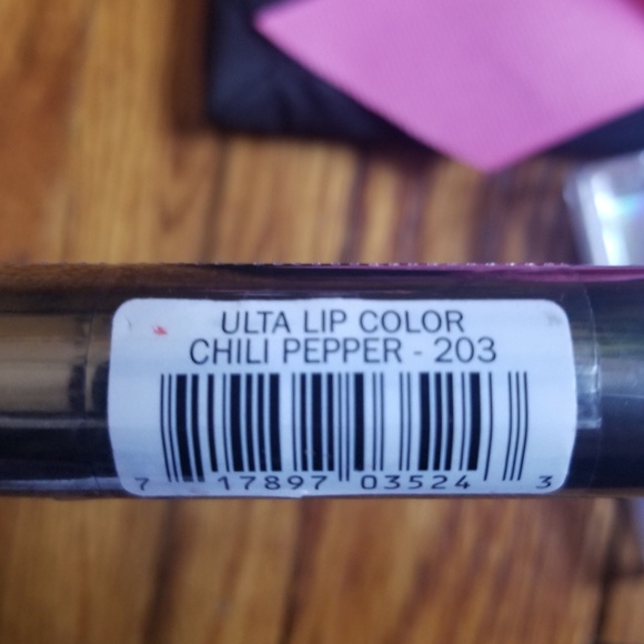 🎁3/$20 Make-up Bundle - Picture 4 of 6